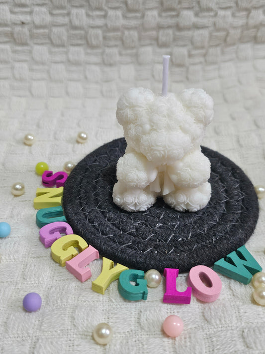 Vanilla Beary Ribbon: The Scented Candle Delight - SnugglyGlow